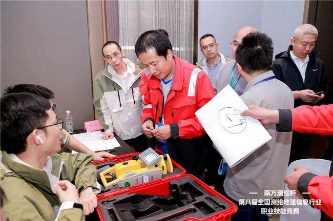 ̫������tyc4633