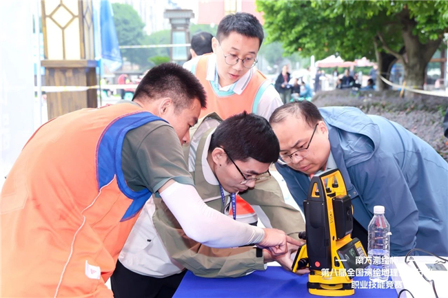 ̫������tyc4633