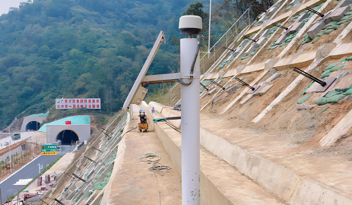 ̫������tyc4633