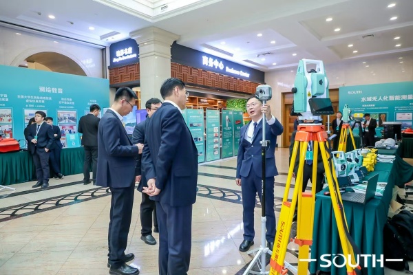 ̫������tyc4633