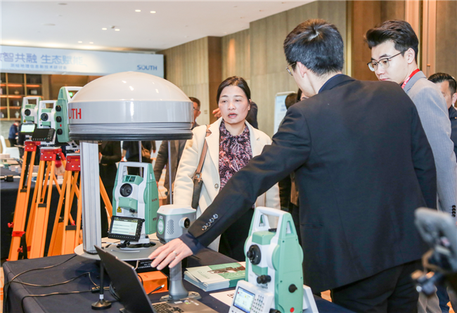 ̫������tyc4633