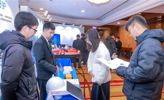 ̫������tyc4633