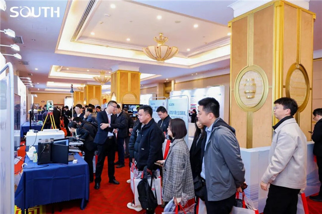 ̫������tyc4633