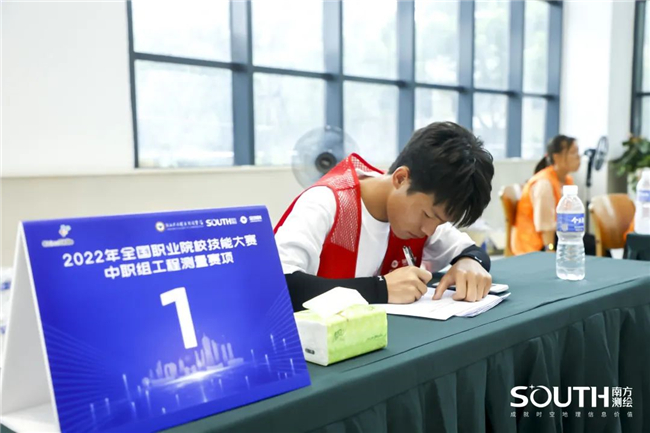 ̫������tyc4633