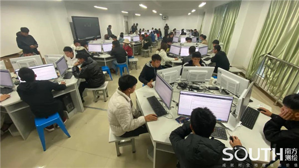 ̫������tyc4633