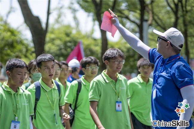 ̫������tyc4633