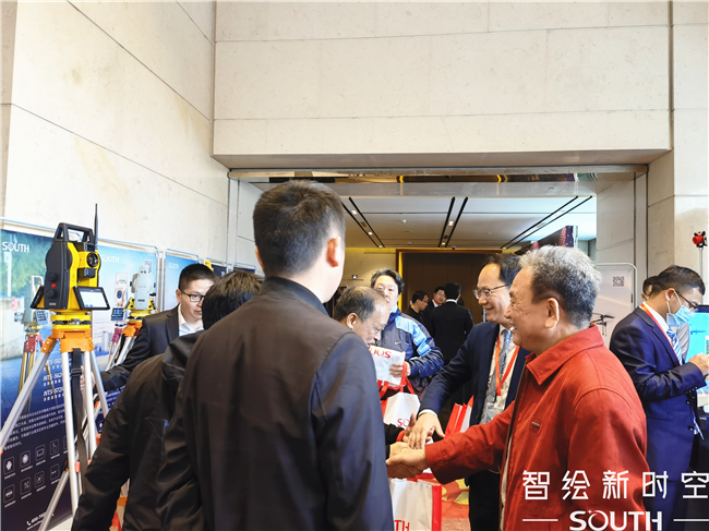 ̫������tyc4633