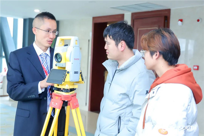 ̫������tyc4633