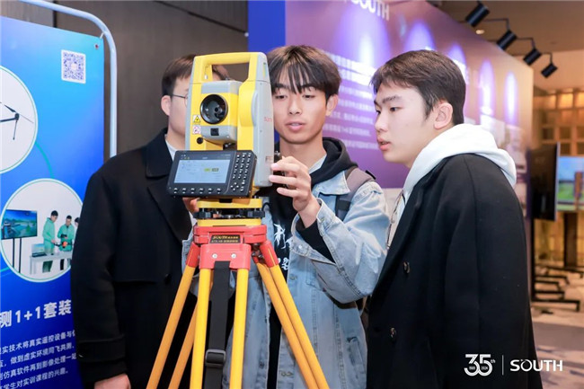 ̫������tyc4633