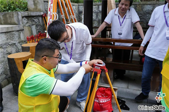 ̫������tyc4633