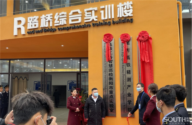 ̫������tyc4633