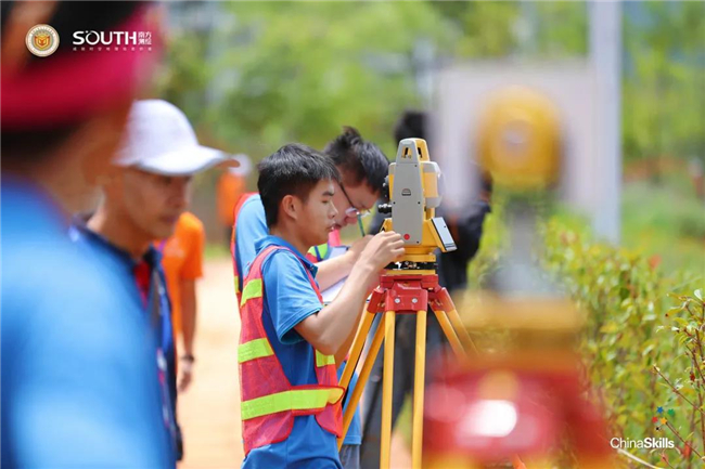 ̫������tyc4633