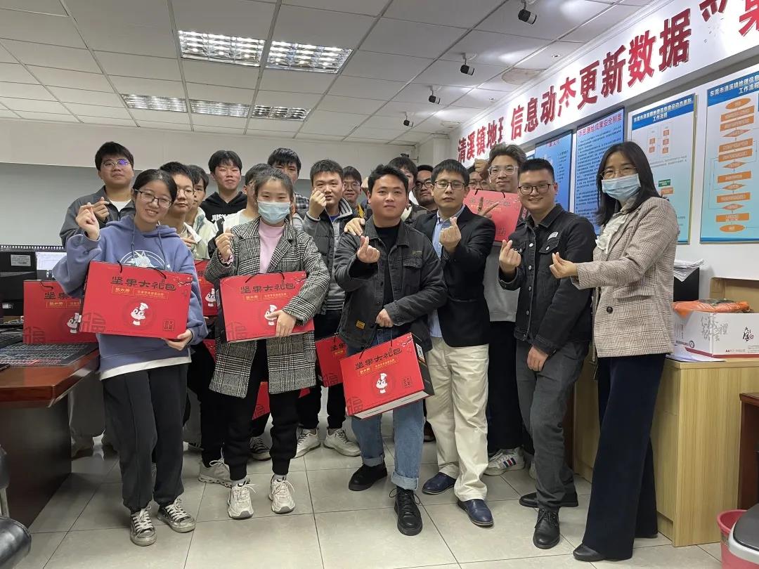走访慰问，年货上门，1066vip威尼斯集团多项行动确保项目部员工“当场”过好年！